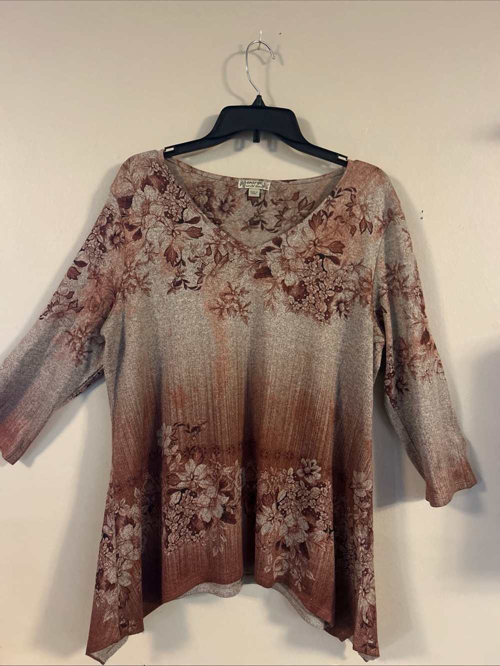 entro Brown Floral Ombre V-Neck Tunic Top